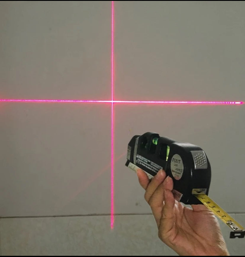 Niveau laser précis pour mesures et alignements parfaits