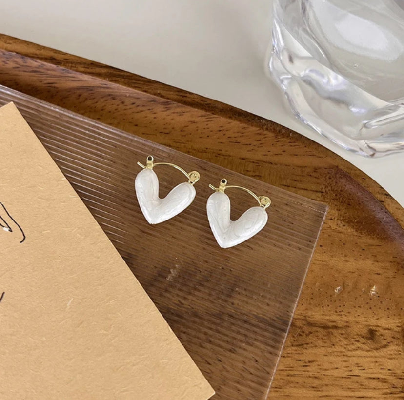 Boucles d’oreilles petit cœur élégantes et délicates